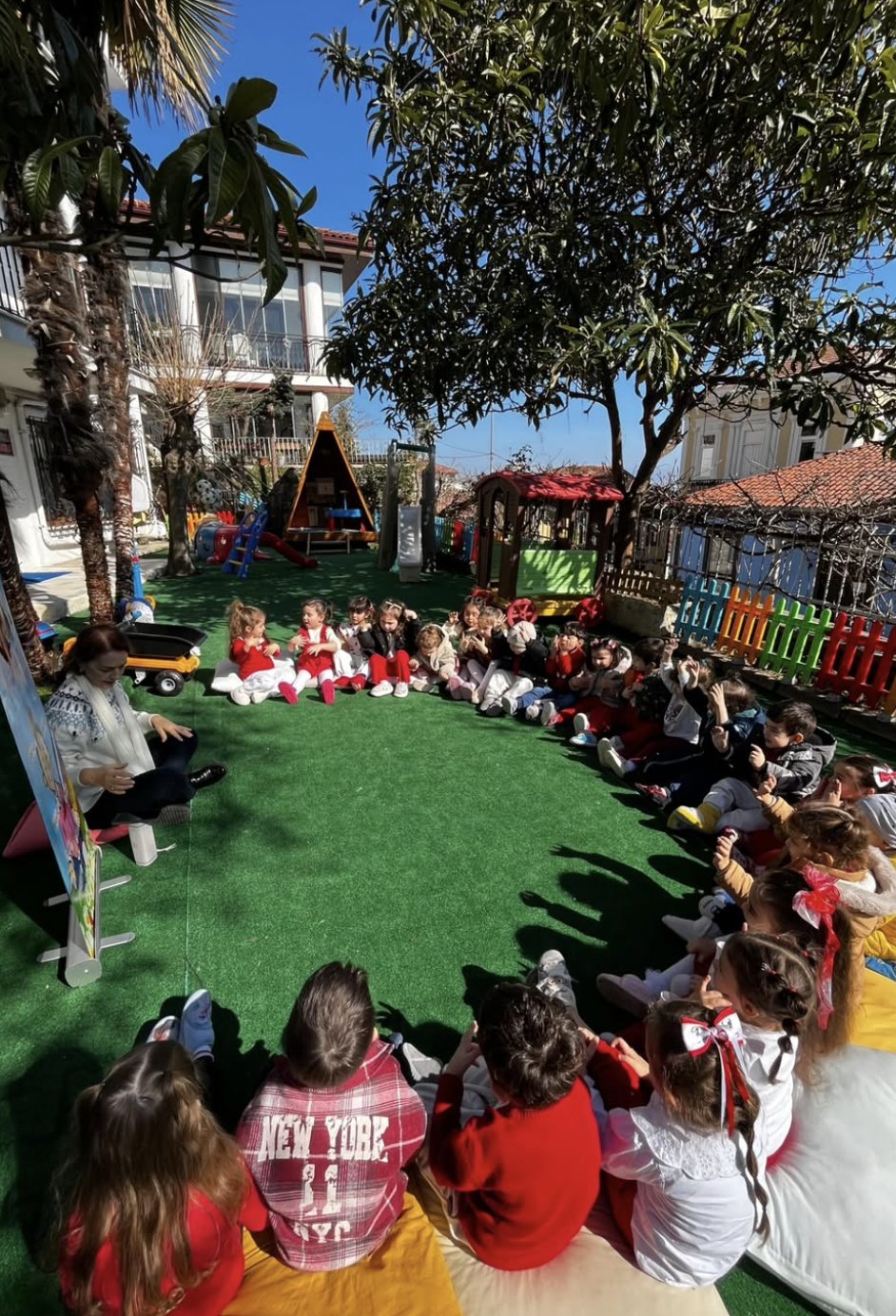 Yağmur Kreş binası ve oyun bahçesi